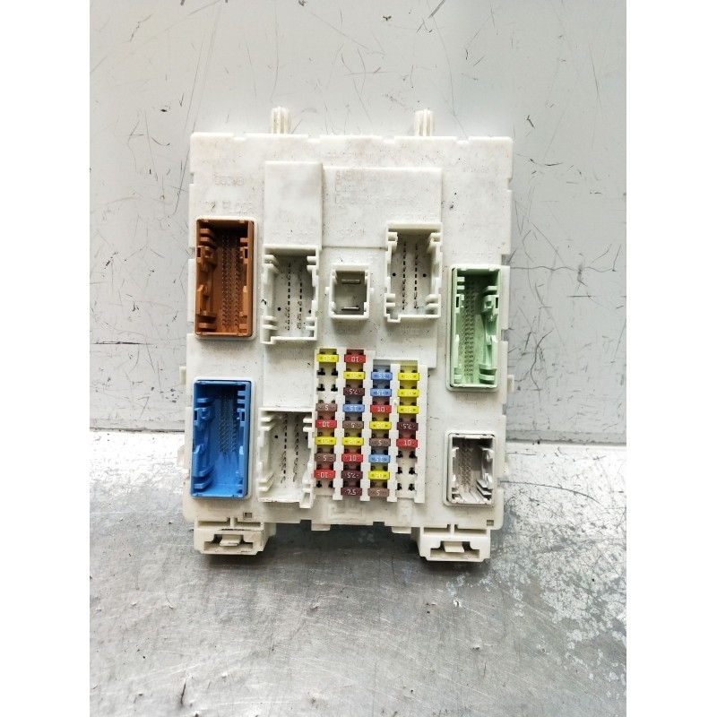 Recambio de caja reles / fusibles para ford focus turn. (cb8) titanium referencia OEM IAM 30S517607F05  11