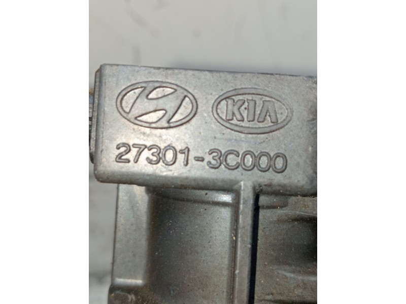 Recambio de bobina encendido para kia magentis 2.0 crdi referencia OEM IAM 273013C000  
