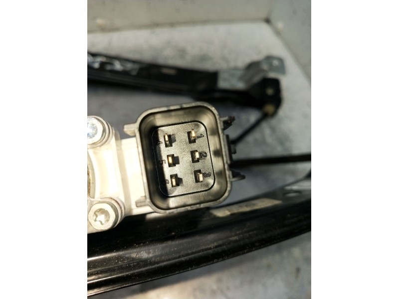 Recambio de elevalunas delantero derecho para ford focus turn. (cb8) titanium referencia OEM IAM BM51A23200BD 924754106 11 5P