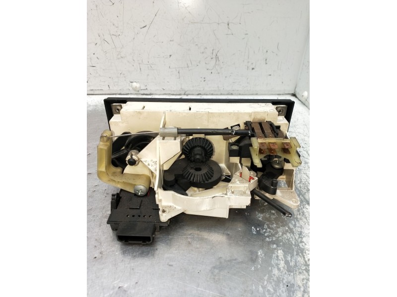 Recambio de mando calefaccion / aire acondicionado para audi 80 b4 sedán (8c2) 1.9 tdi referencia OEM IAM   92
