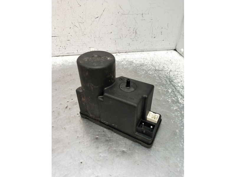 Recambio de centralita cierre para audi 80 b4 sedán (8c2) 1.9 tdi referencia OEM IAM 4A0862257A COMPRESOR CIERRE CENTRALIZADO 92