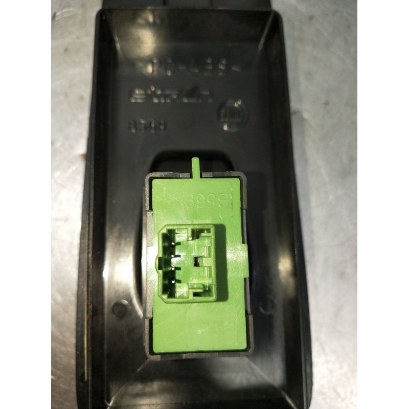 Recambio de mando elevalunas delantero derecho para peugeot boxer furgoneta 2.0 bluehdi 130 referencia OEM IAM 07355329060 30170