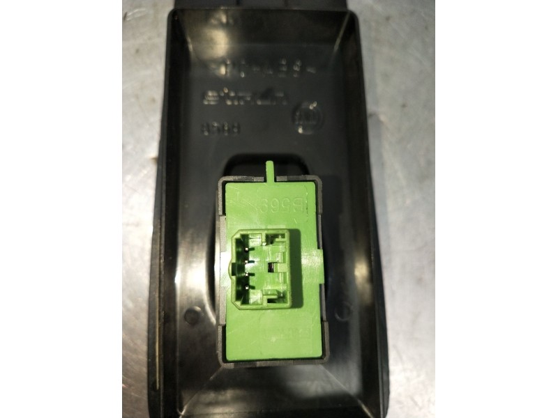 Recambio de mando elevalunas delantero derecho para peugeot boxer furgoneta 2.0 bluehdi 130 referencia OEM IAM 07355329060 30170