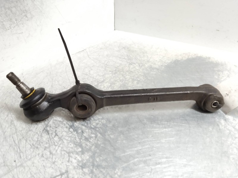 Recambio de brazo suspension inferior delantero derecho para seat 127 0.9 referencia OEM IAM    Recambio de brazo suspension inferior delantero derecho para seat 127 0.9 referencia OEM IAM