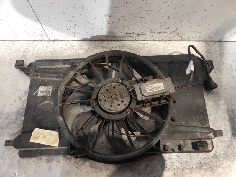 Recambio de electroventilador para ford focus berlina (cap) trend referencia OEM IAM 0130303939 3M5H8C607UF 1137328148