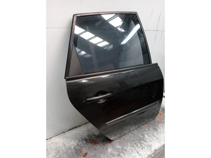 Recambio de puerta trasera derecha para renault scénic ii (jm0/1_) 1.5 dci (jm1e, jm16) referencia OEM IAM   5P 2006