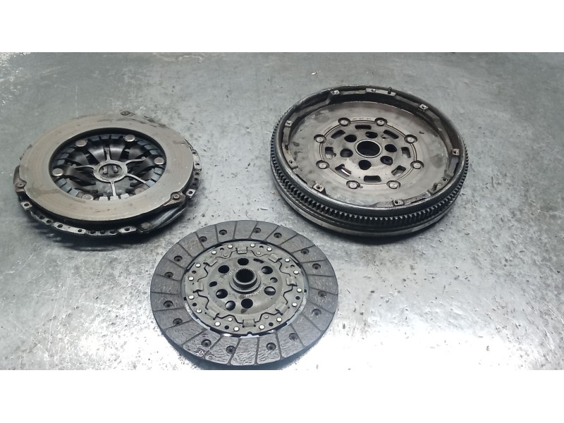 Recambio de kit embrague para skoda octavia ii (1z3) 1.9 tdi referencia OEM IAM F2201 123042610 04
