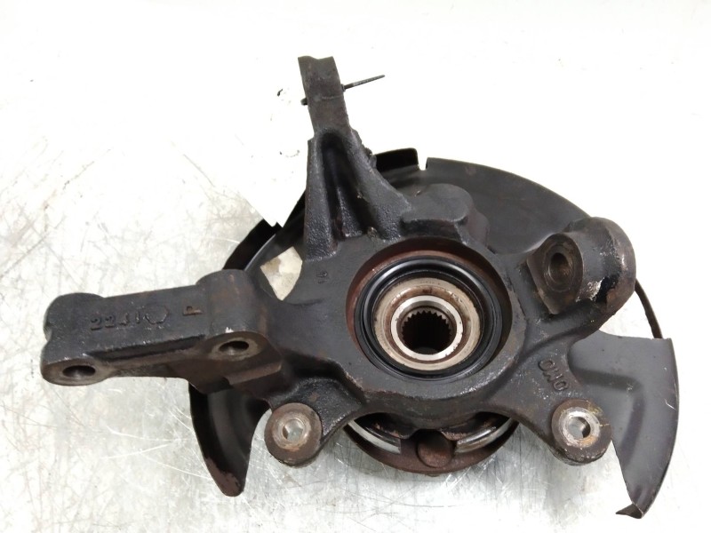 Recambio de mangueta delantera derecha para nissan almera (n15) 2.0 diesel referencia OEM IAM   