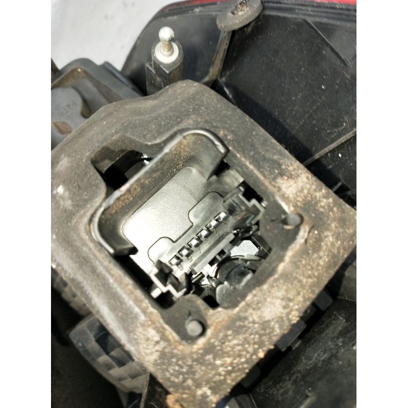 Recambio de piloto trasero derecho para renault scénic ii (jm0/1_) 1.5 dci (jm1e, jm16) referencia OEM IAM   