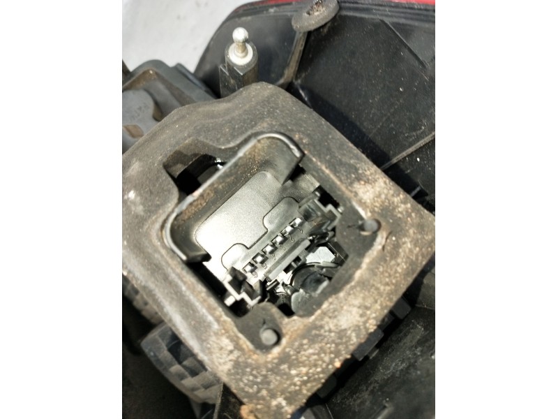 Recambio de piloto trasero derecho para renault scénic ii (jm0/1_) 1.5 dci (jm1e, jm16) referencia OEM IAM   