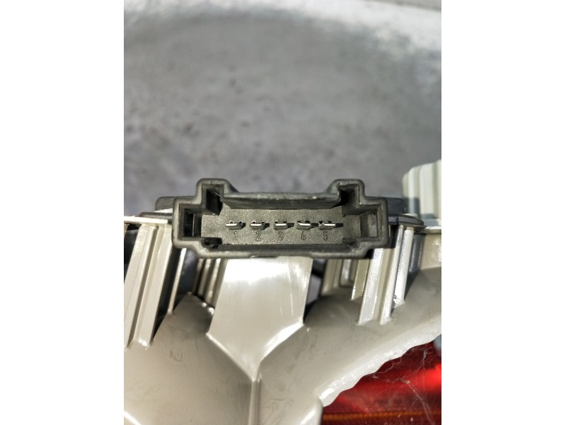 Recambio de piloto trasero derecho para mercedes-benz clase e (w210) e 220 d (210.004) referencia OEM IAM A2108204464 197202SWLR