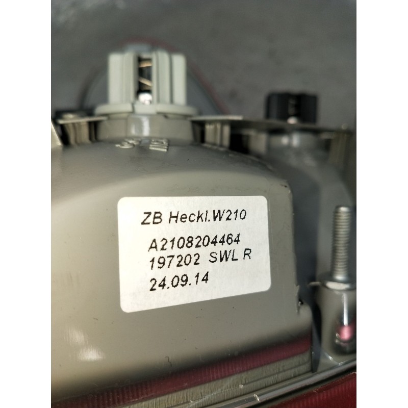 Recambio de piloto trasero derecho para mercedes-benz clase e (w210) e 220 d (210.004) referencia OEM IAM A2108204464 197202SWLR