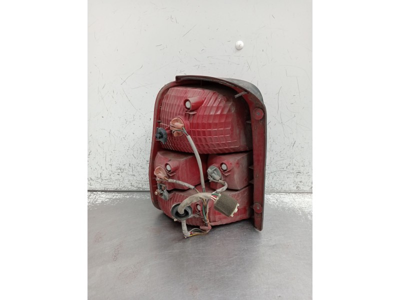 Recambio de piloto trasero derecho para kia carnival ii (gq) 2.9 crdi referencia OEM IAM   