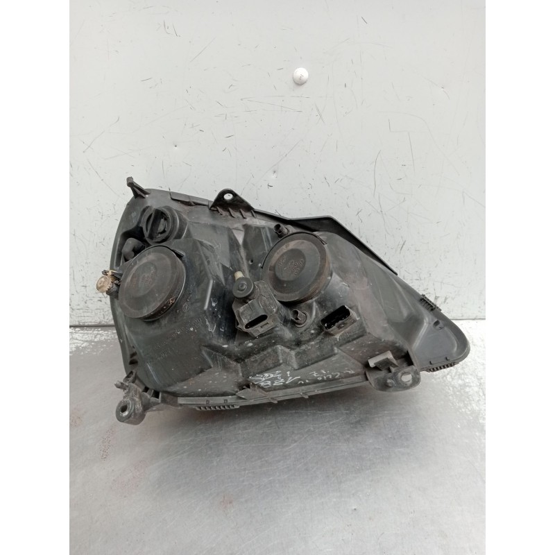 Recambio de faro izquierdo para renault clio ii (bb_, cb_) 1.5 dci (b/cb07) referencia OEM IAM   