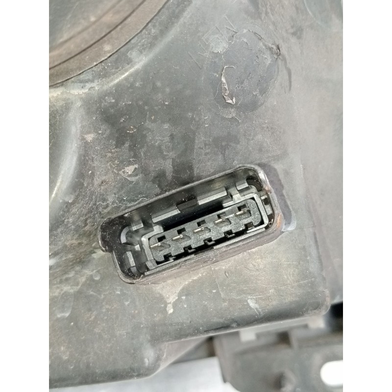 Recambio de faro izquierdo para renault clio ii (bb_, cb_) 1.5 dci (b/cb07) referencia OEM IAM   