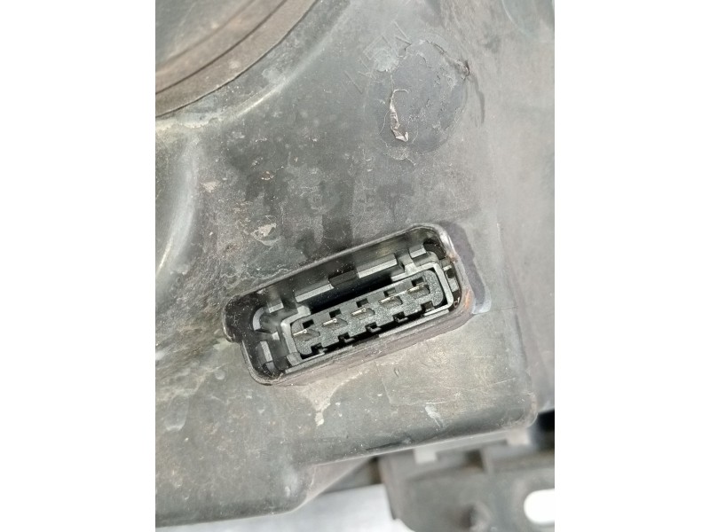 Recambio de faro izquierdo para renault clio ii (bb_, cb_) 1.5 dci (b/cb07) referencia OEM IAM   