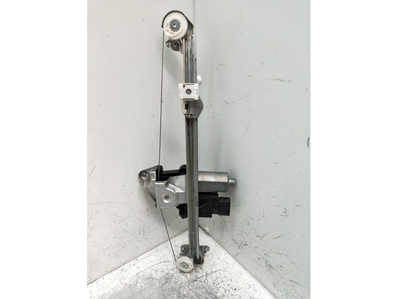 Recambio de elevalunas trasero izquierdo para mercedes-benz clase e (w210) e 220 d (210.004) referencia OEM IAM   1995 4P