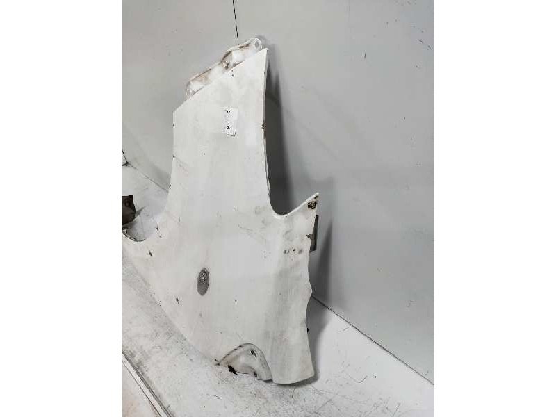 Recambio de aleta delantera izquierda para toyota yaris referencia OEM IAM   