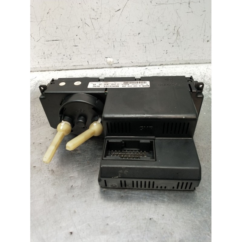 Recambio de mando calefaccion / aire acondicionado para mercedes-benz clase e (w210) e 220 d (210.004) referencia OEM IAM 210830