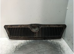 Recambio de rejilla delantera para skoda octavia ii (1z3) 1.9 tdi referencia OEM IAM   2004 2