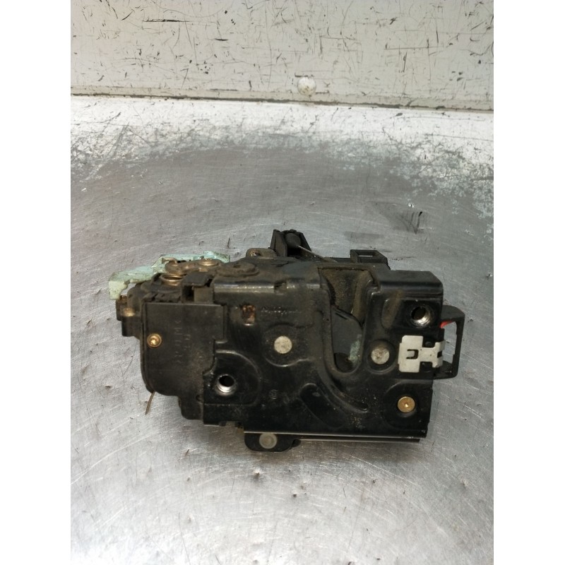 Recambio de motor cierre centralizado trasero izquierdo para skoda octavia ii (1z3) 1.9 tdi referencia OEM IAM 057L0839015  2004