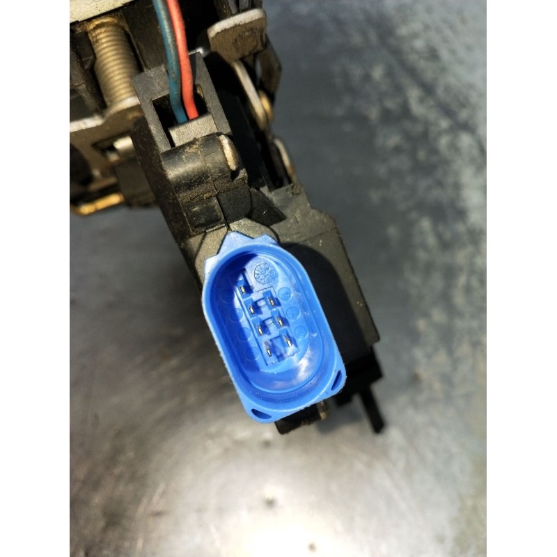 Recambio de motor cierre centralizado trasero izquierdo para skoda octavia ii (1z3) 1.9 tdi referencia OEM IAM 057L0839015  2004