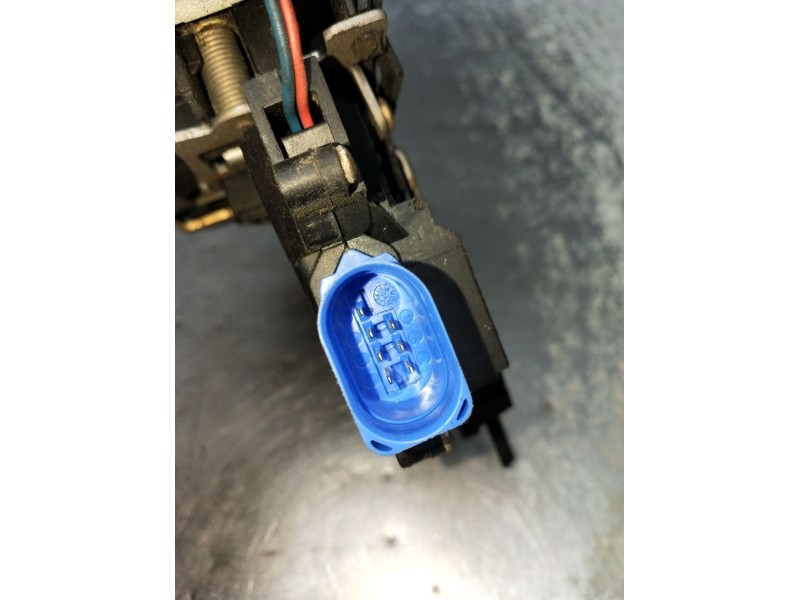 Recambio de motor cierre centralizado trasero izquierdo para skoda octavia ii (1z3) 1.9 tdi referencia OEM IAM 057L0839015  2004