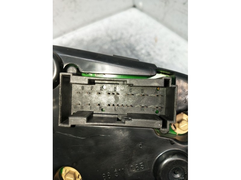 Recambio de cuadro instrumentos para mercedes-benz clase e (w210) e 220 d (210.004) referencia OEM IAM 2105400548 88311265 1995