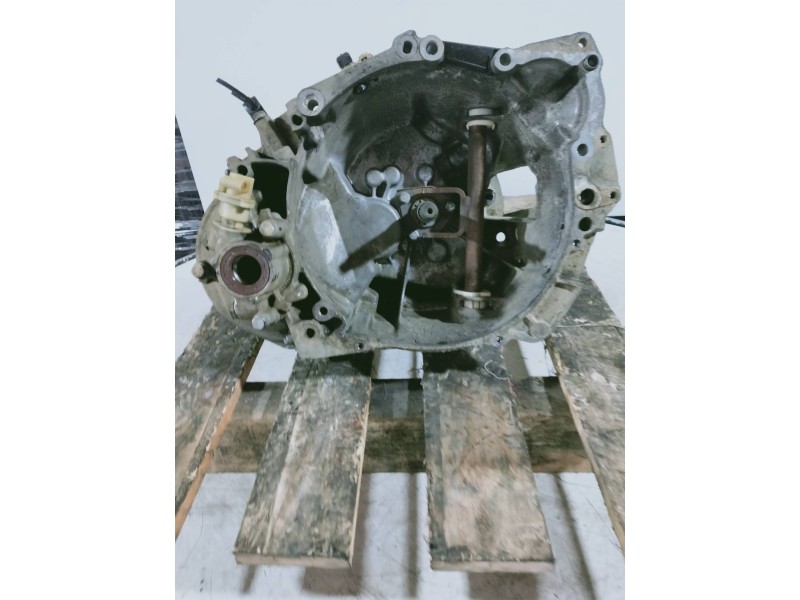 Recambio de caja cambios para citroen c15 1.9 d referencia OEM IAM 20TE11 8600836 A 5V
