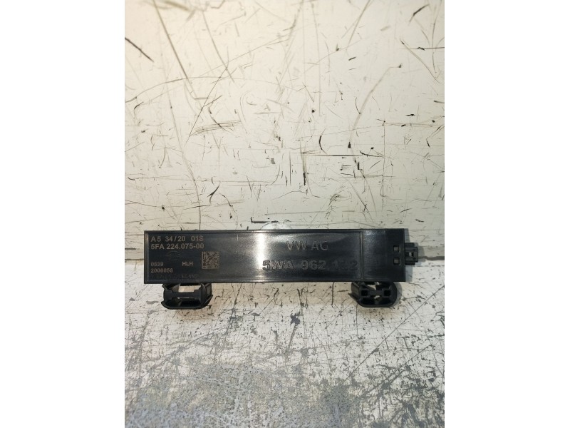 Recambio de modulo electronico para audi a3 sportback (8ya, 8yf) 35 tdi referencia OEM IAM 5FA22407500 5WA962132 