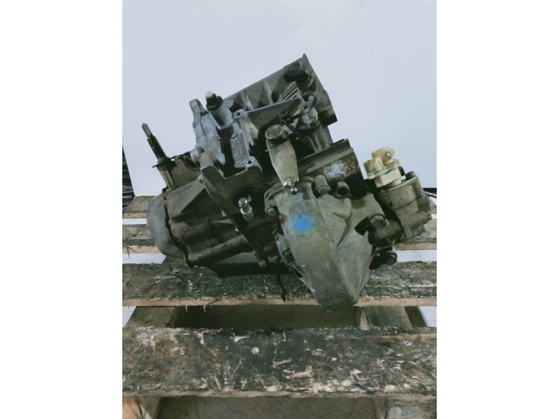 Recambio de caja cambios para citroen c15 1.9 d referencia OEM IAM 20TE11 8600836 A 5V