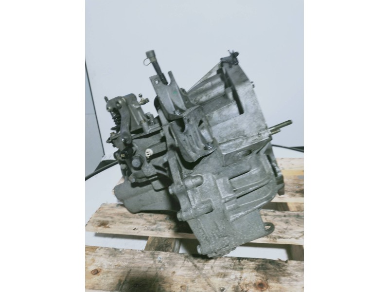 Recambio de caja cambios para renault megane ii berlina 5p confort authentique referencia OEM IAM ND0001 A255750 