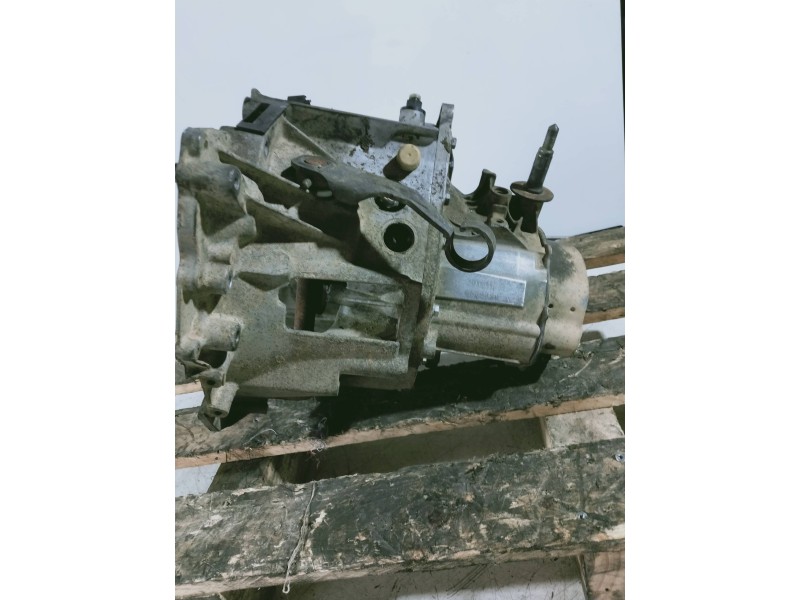 Recambio de caja cambios para citroen c15 1.9 d referencia OEM IAM 20TE11 8600836 A 5V