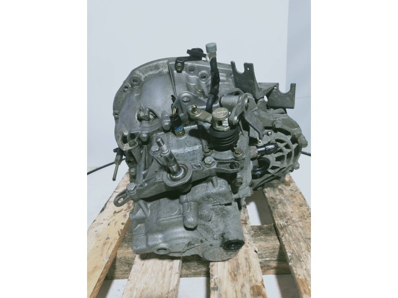 Recambio de caja cambios para renault megane ii berlina 5p confort authentique referencia OEM IAM ND0001 A255750 