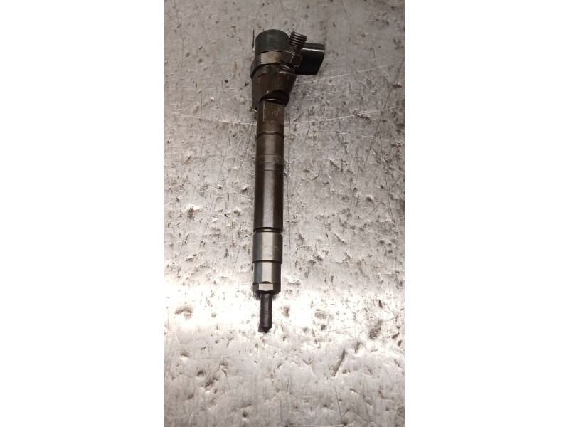 Recambio de inyector para mercedes-benz sprinter 02.00  caja abierta 311 cdi (903.611-612-613) referencia OEM IAM A6110701687 09