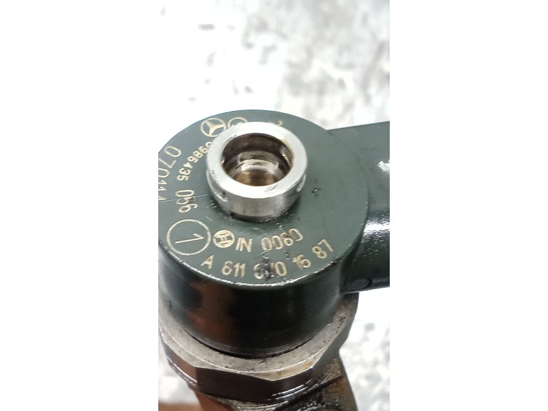 Recambio de inyector para mercedes-benz sprinter 02.00  caja abierta 311 cdi (903.611-612-613) referencia OEM IAM A6110701687 09