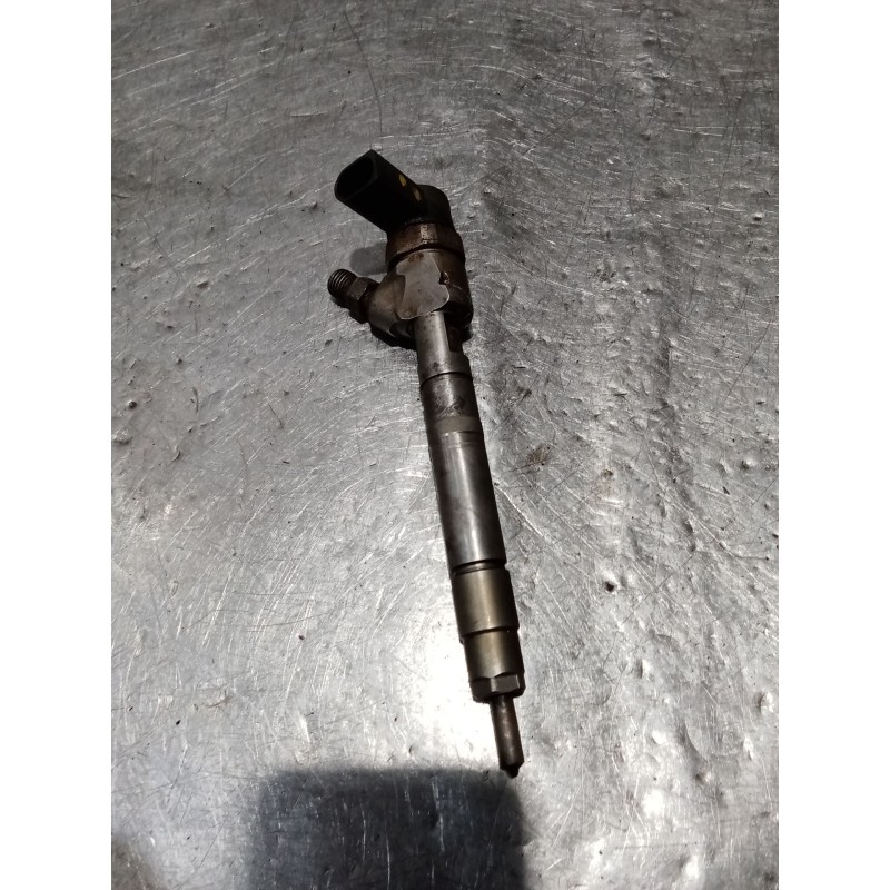 Recambio de inyector para jeep gr.cherokee (wj/wg) 2.7 crd limited referencia OEM IAM 0445110204 A6120700587 BOSCH
