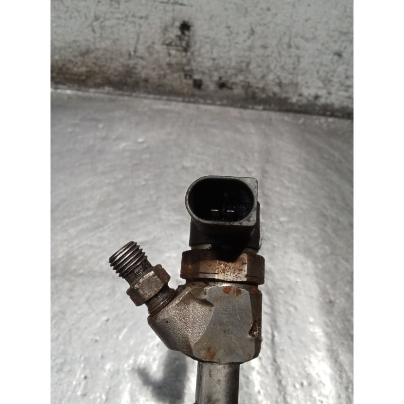 Recambio de inyector para jeep gr.cherokee (wj/wg) 2.7 crd limited referencia OEM IAM 0445110204 A6120700587 BOSCH