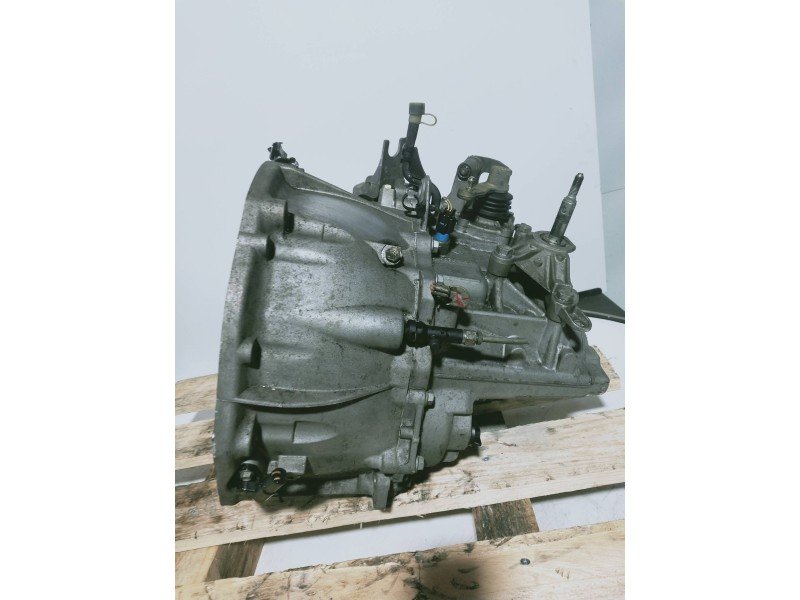 Recambio de caja cambios para renault megane ii berlina 5p confort authentique referencia OEM IAM ND0001 A255750 