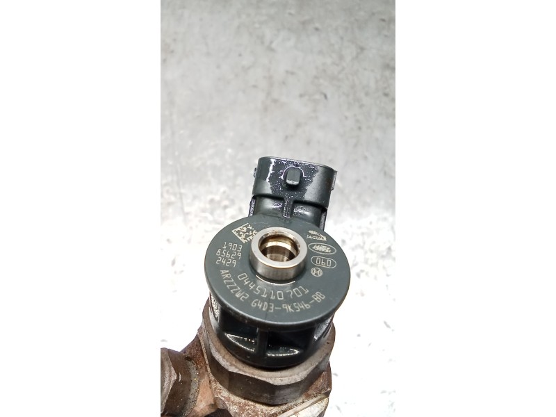 Recambio de inyector para land rover discovery v (l462) 2.0 sd4 4x4 referencia OEM IAM G4D39K546BB 0445110701 BOSCH