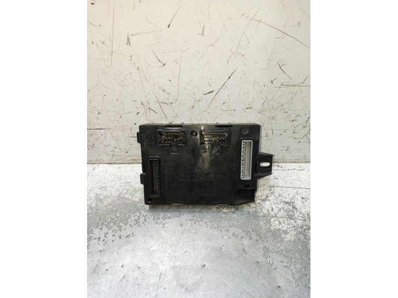 Recambio de modulo electronico para renault captur dynamique referencia OEM IAM 284B13555R 26156150 2013