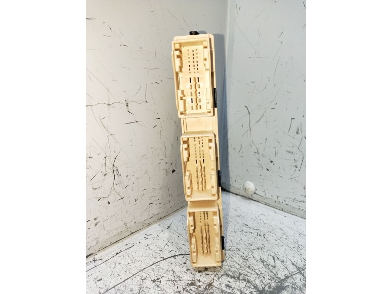 Recambio de modulo electronico para mercedes-benz clase c (w205) c 400 4-matic (205.066) referencia OEM IAM A2059009908 A2059015