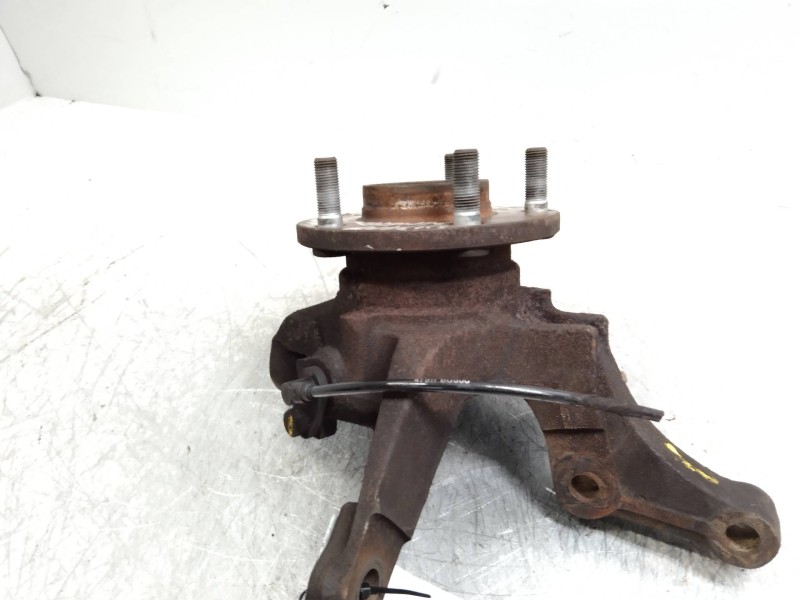 Recambio de mangueta delantera izquierda para nissan almera tino (v10m) ambience referencia OEM IAM   