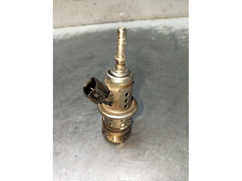 Recambio de inyector para volvo xc40 (536) d4 awd referencia OEM IAM 8888784986 32203677 AD BLUE