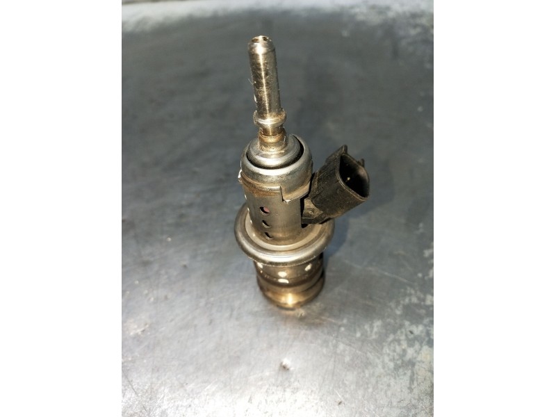 Recambio de inyector para volvo xc40 (536) d4 awd referencia OEM IAM 8888784986 32203677 AD BLUE