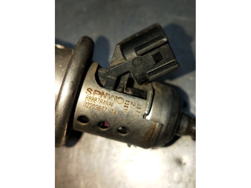 Recambio de inyector para volvo xc40 (536) d4 awd referencia OEM IAM 8888784986 32203677 AD BLUE