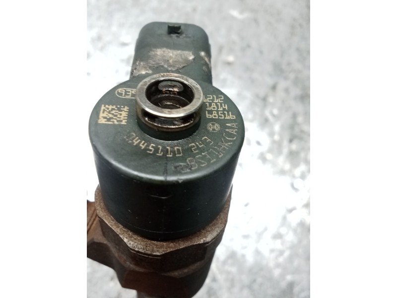 Recambio de inyector para saab 9-5 berlina 1.9 tid vector referencia OEM IAM 0445110243 BOSCH 05