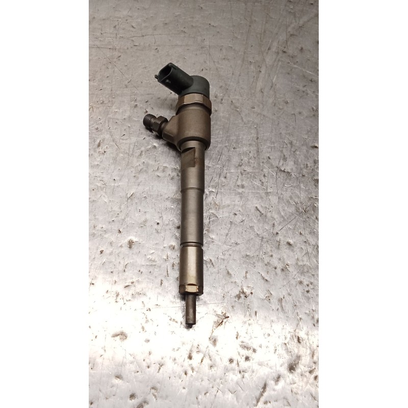 Recambio de inyector para opel corsa e color edition ecoflex referencia OEM IAM 0445110 618  BOSCH