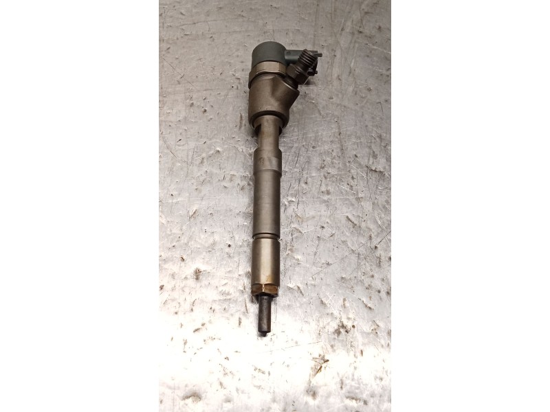 Recambio de inyector para opel corsa e color edition ecoflex referencia OEM IAM 0445110 618  BOSCH