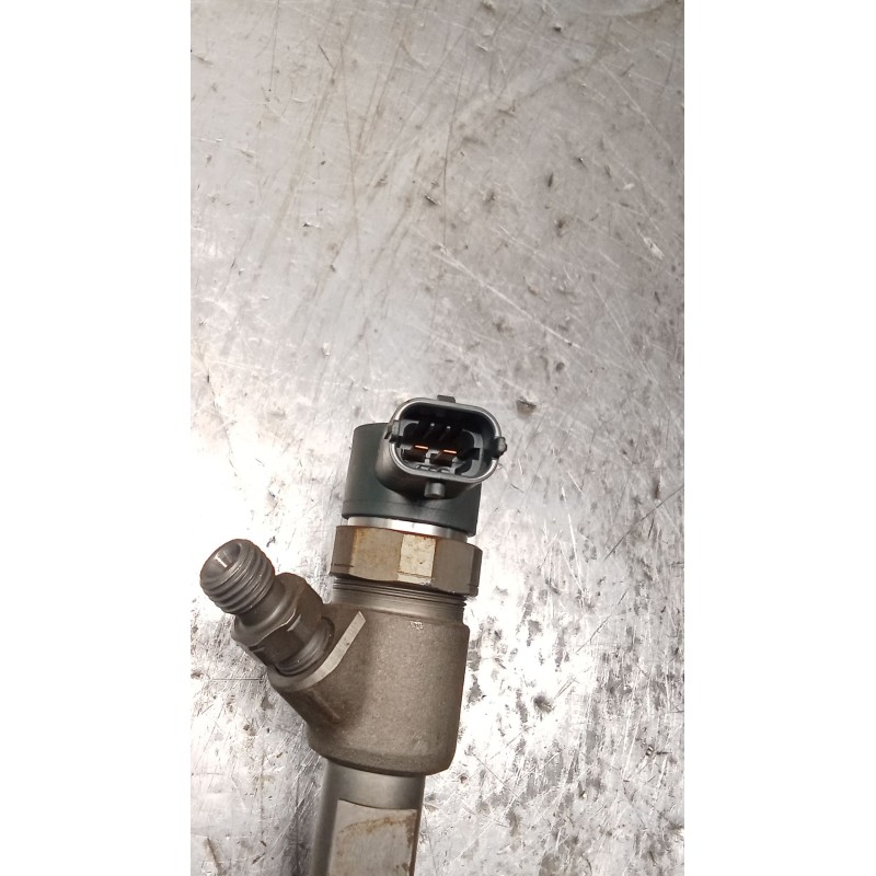 Recambio de inyector para opel corsa e color edition ecoflex referencia OEM IAM 0445110 618  BOSCH